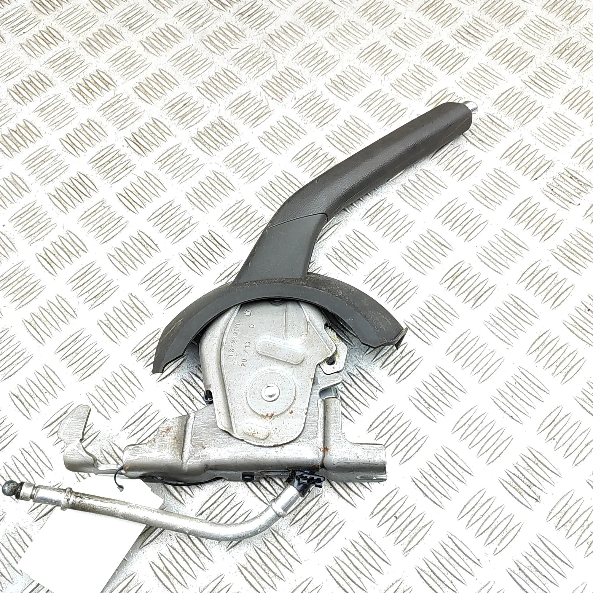 Chevrolet Camaro Parking brake handle Parking brake handle — CHEVROLET CAMARO (2009-2...