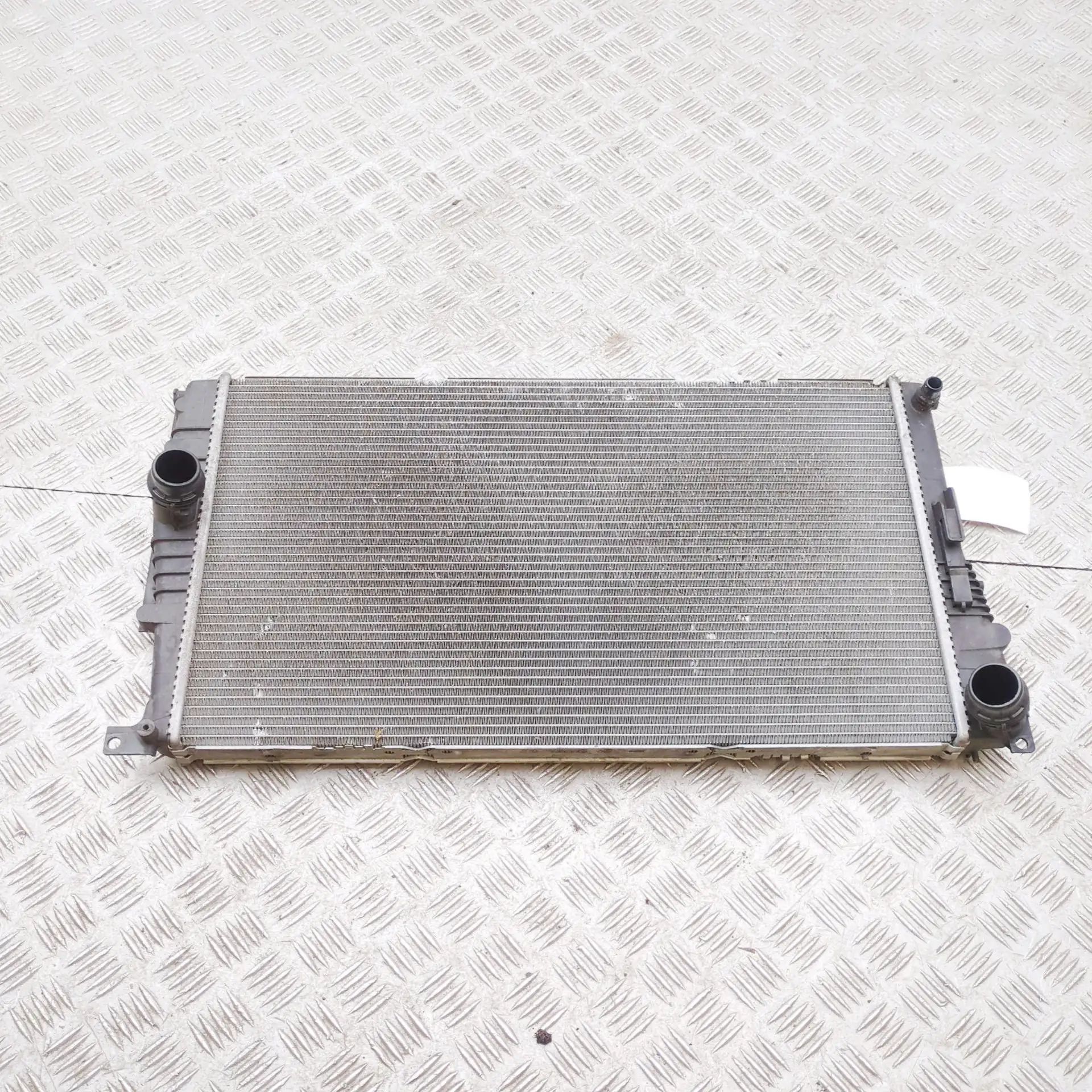 BMW 2 (F22 / F23) Cooling Radiator Cooling Radiator — BMW 2 SERIES (F22, F23) (201...
