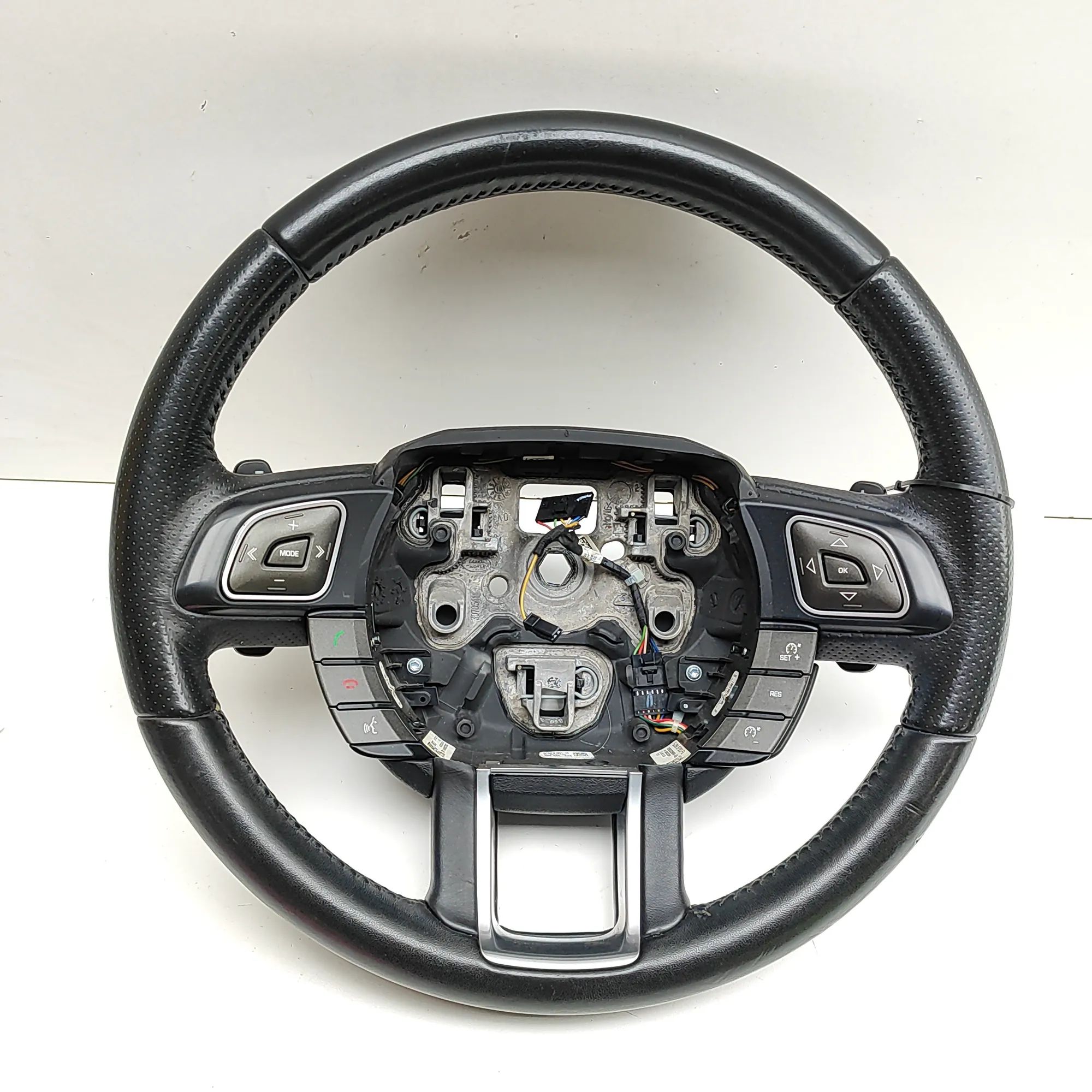 Land Rover Range Rover Evoque steering wheel Steering Wheel — LAND ROVER EVOQUE I (L538) (20...