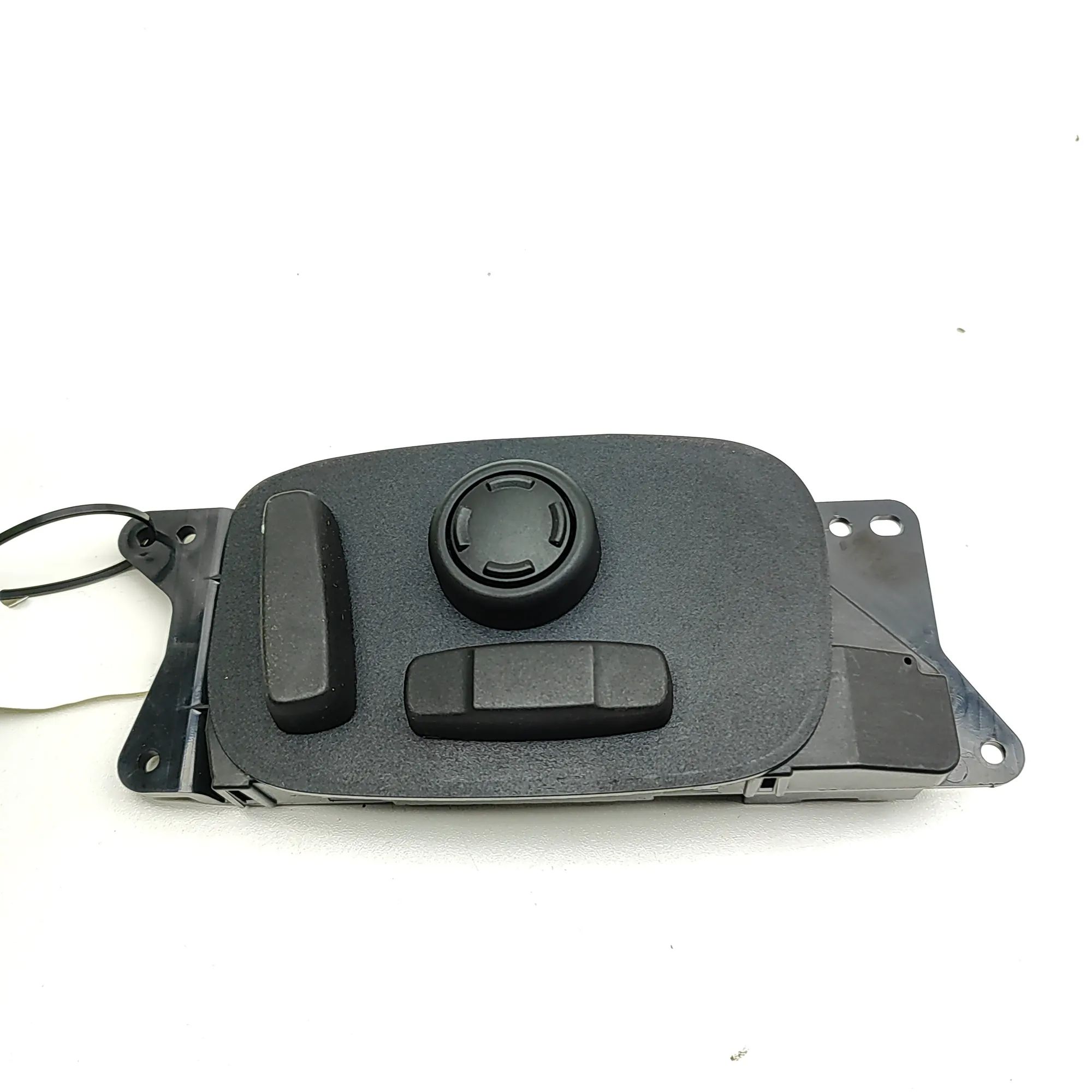 Land Rover Range Rover Evoque Right Seat Control Buttons Right Seat Control Buttons — LAND ROVER EVOQUE ...