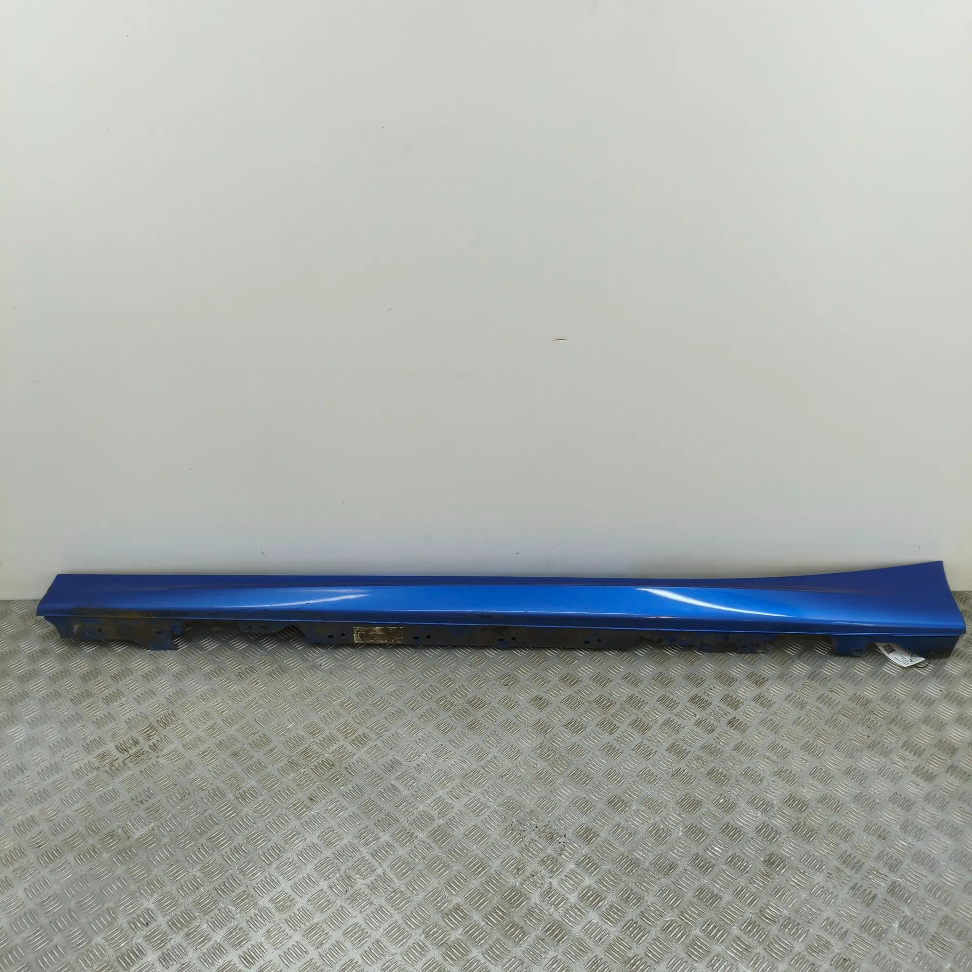 BMW 2 (F22 / F23) Left Side Plastic Sideskirt Cover Left Side Plastic Sideskirt Cover — BMW 2 SERIE...