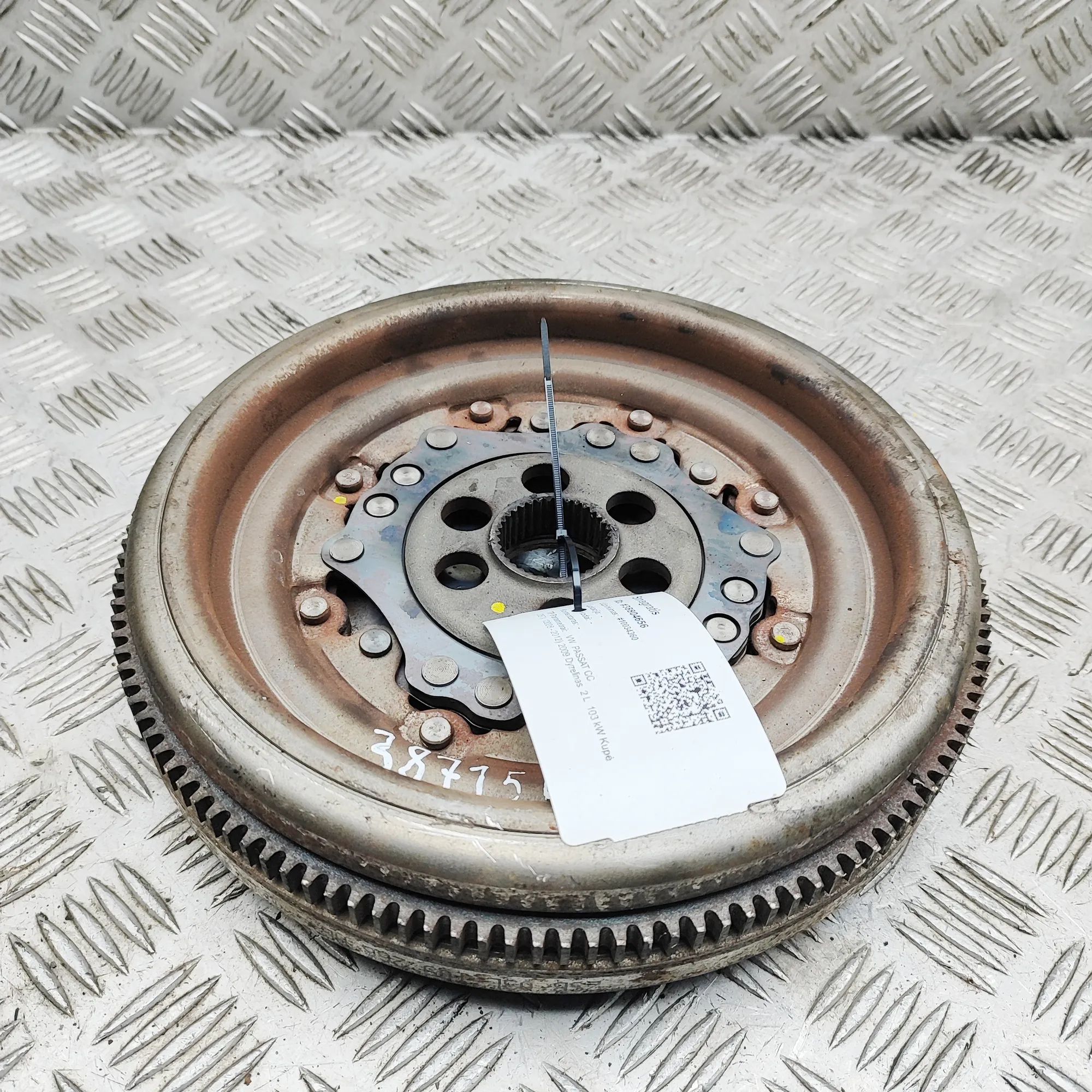 Volkswagen Passat flywheel Flywheel — VW CC (357) (2008-2012) — 03L105266A...