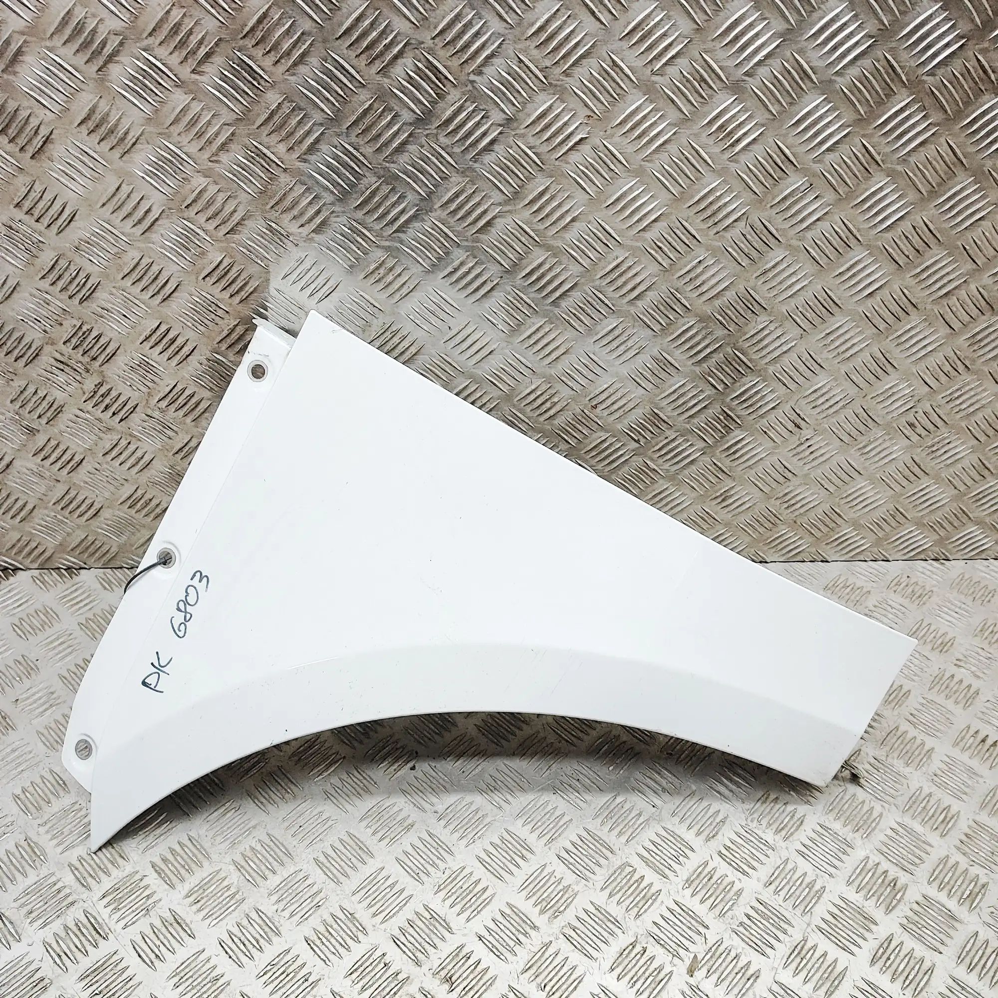 Porsche Macan Front Left Fender Front Left Fender — PORSCHE MACAN (95B) (2014-2...