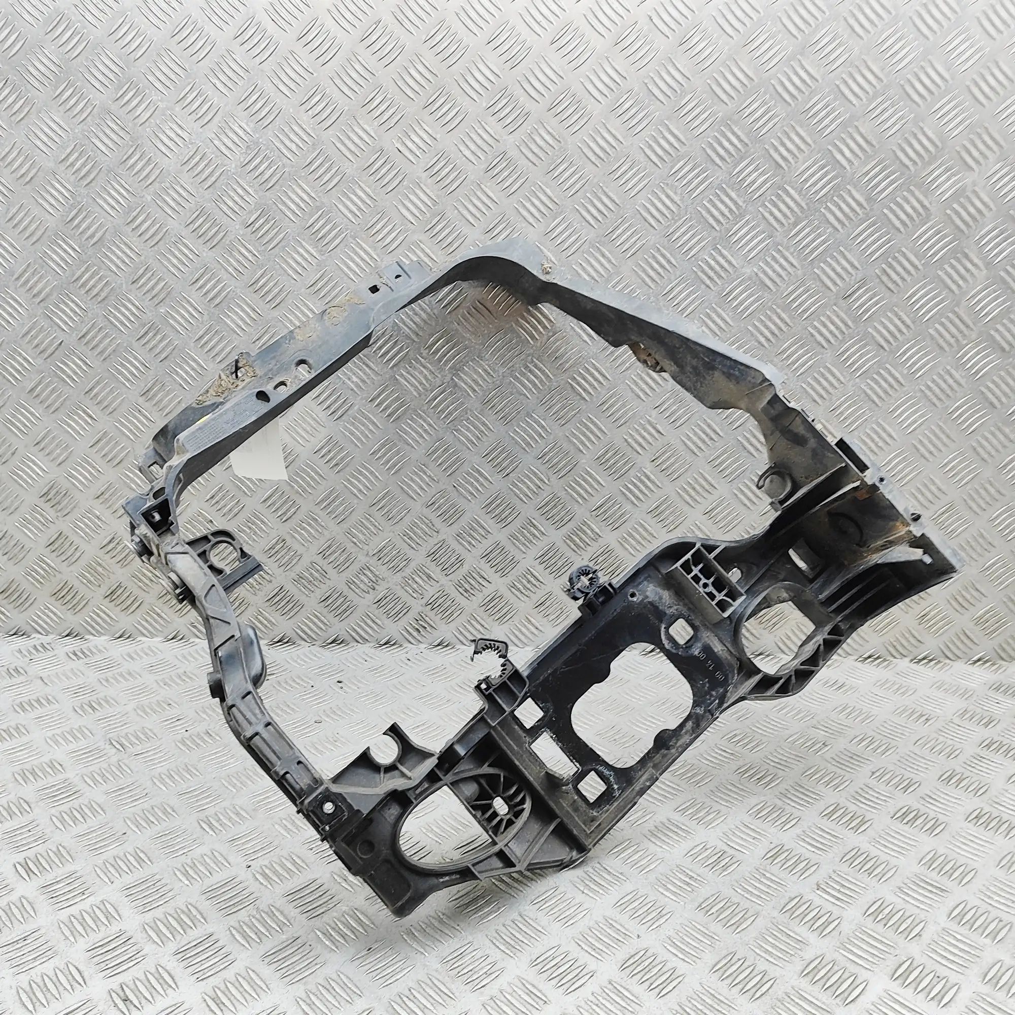 Porsche Macan Left Headlight Bracket Left Headlight Bracket — PORSCHE MACAN (95B) (2...