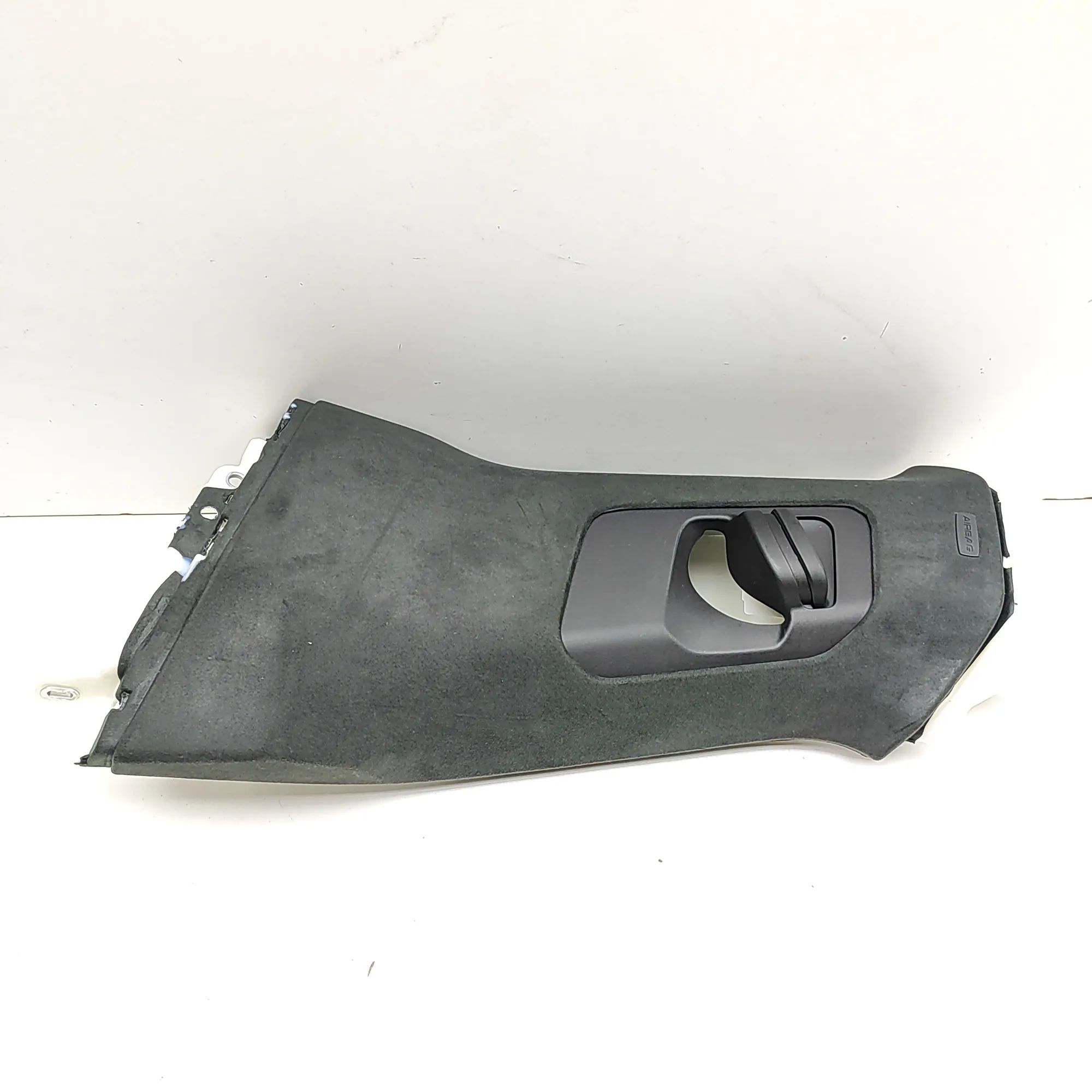 Porsche Taycan B-pillar trim — left B-pillar trim — left — PORSCHE TAYCAN (9J) (201...