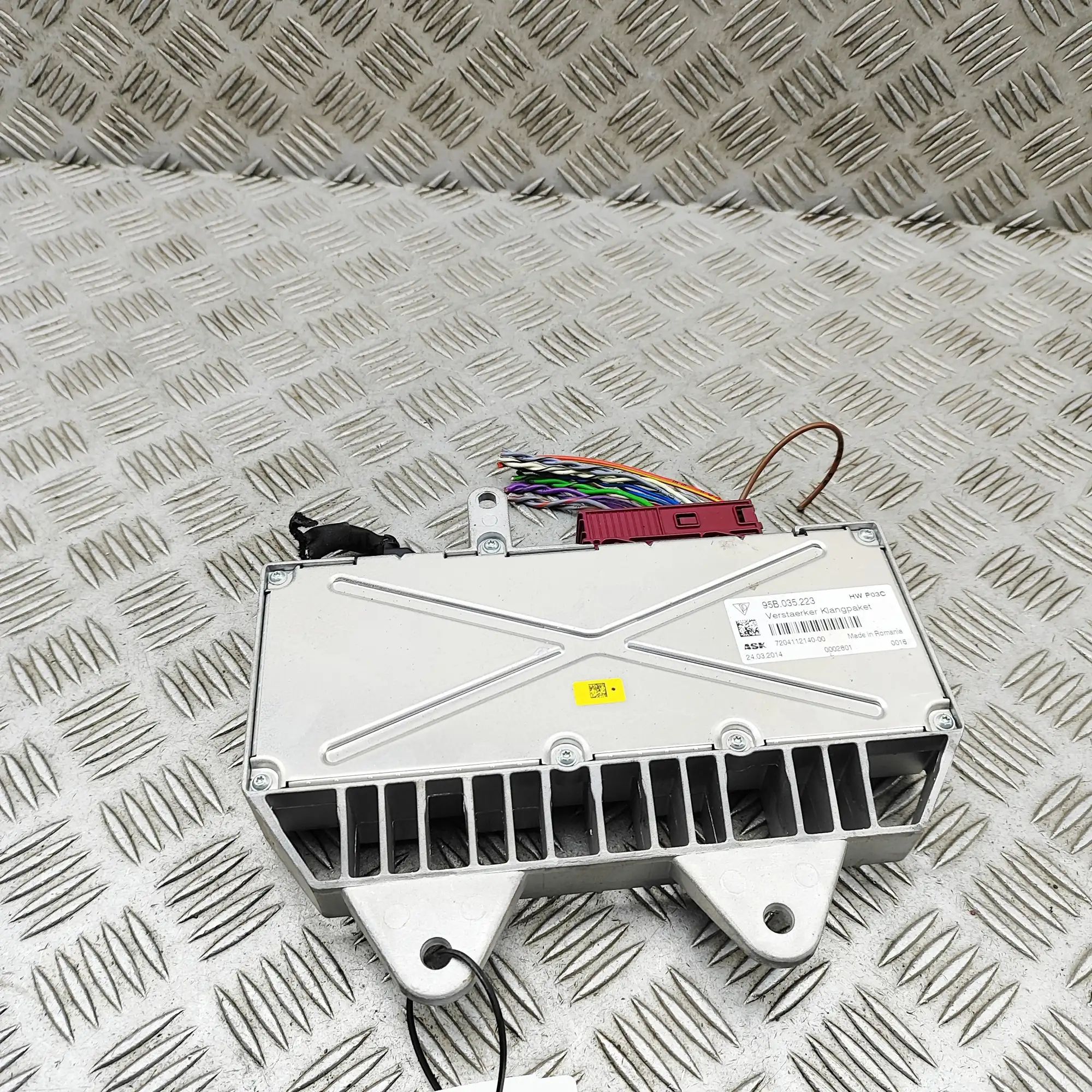 Porsche Macan Audio amplifier Audio amplifier — PORSCHE MACAN (95B) (2014-202...