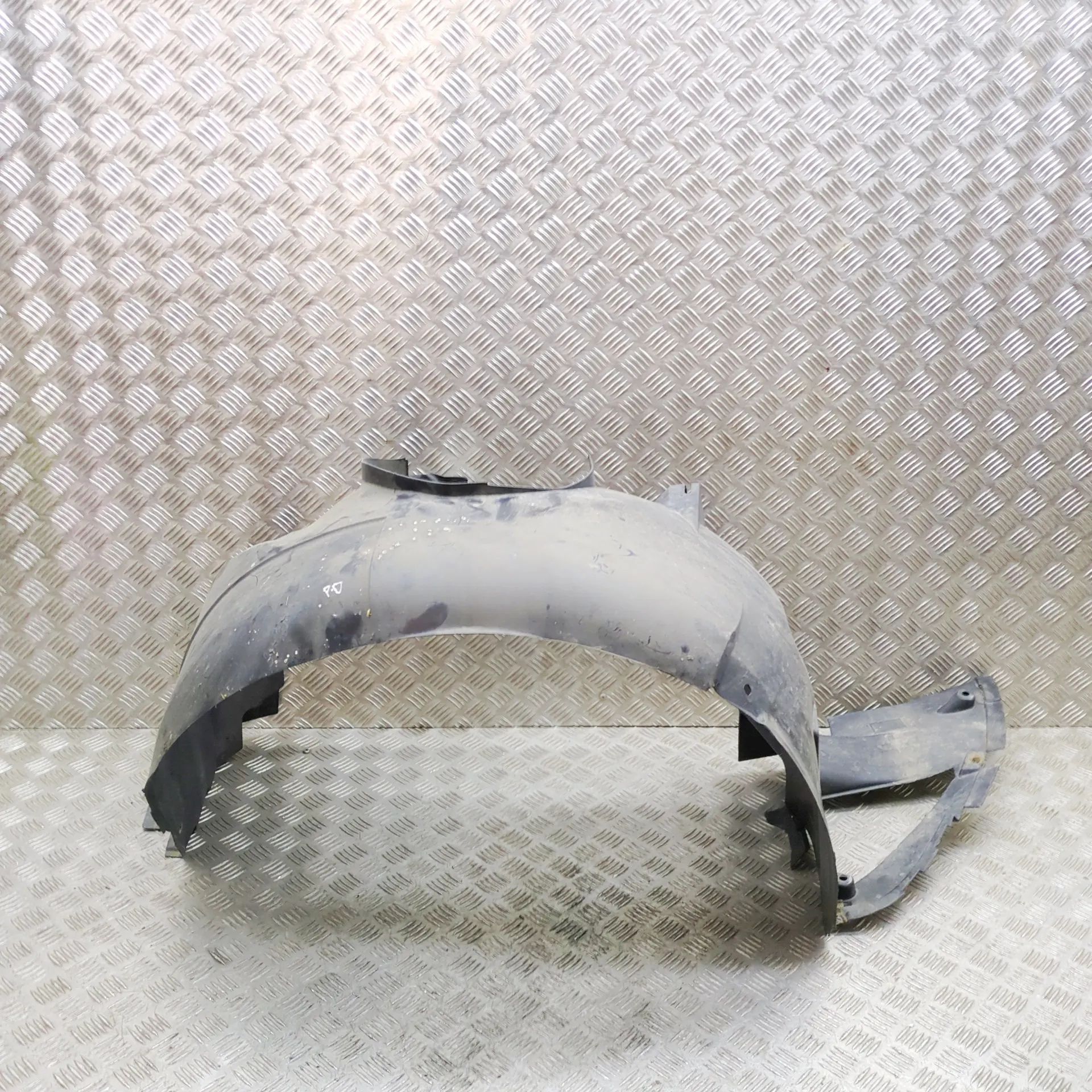 Porsche Boxster (986) Front Right Arch Liner Front Right Arch Liner — PORSCHE BOXSTER (986) ...