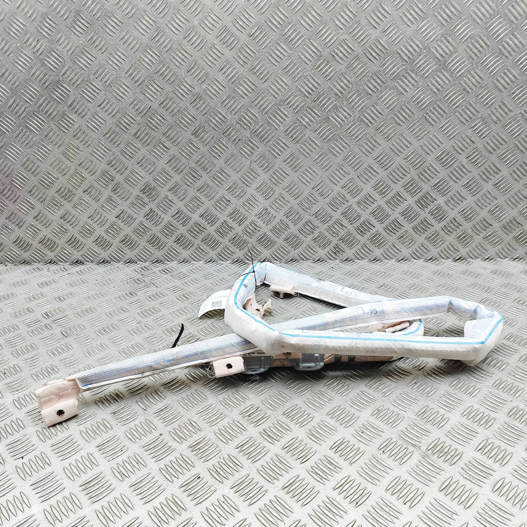 Porsche Macan Left Side Roof Safety Curtain SRS Left Side Roof Safety Curtain SRS — PORSCHE MAC...