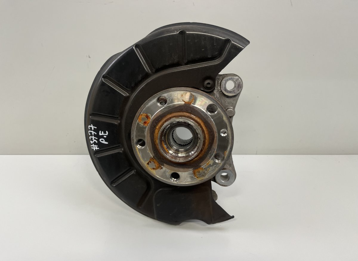 Volkswagen Passat (B7) Wheel bearing housing — front right Wheel bearing housing — front right — VW PASSAT...