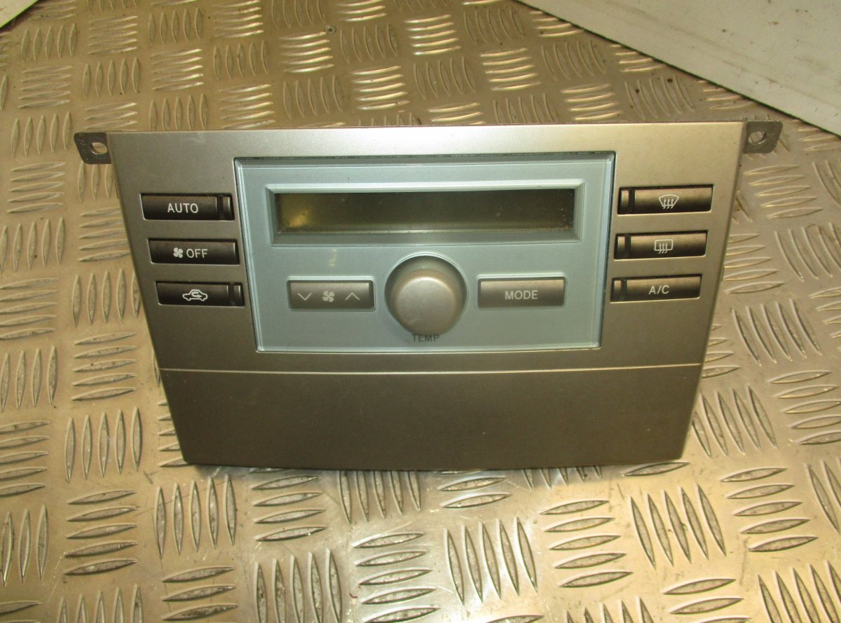 Toyota Corolla Verso Heater control panel Heater control panel — TOYOTA COROLLA Verso II ...