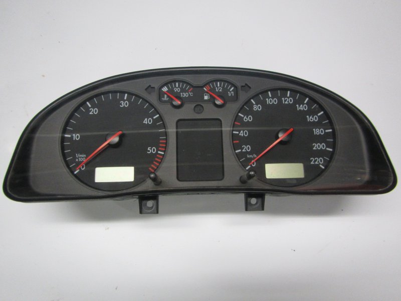Volkswagen Passat instrument cluster Instrument cluster — VW PASSAT B5 (3B2) (1996-2...