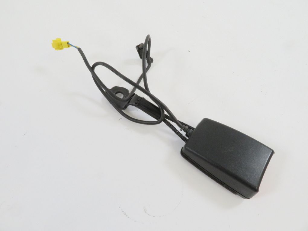 Mercedes-Benz A (W176) Seat belt buckle — front right