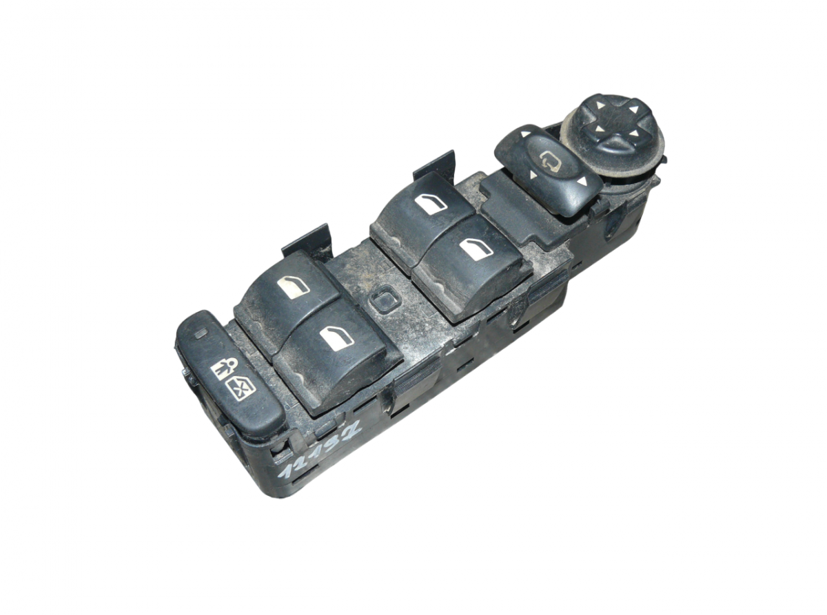 Peugeot 308 Main window switch