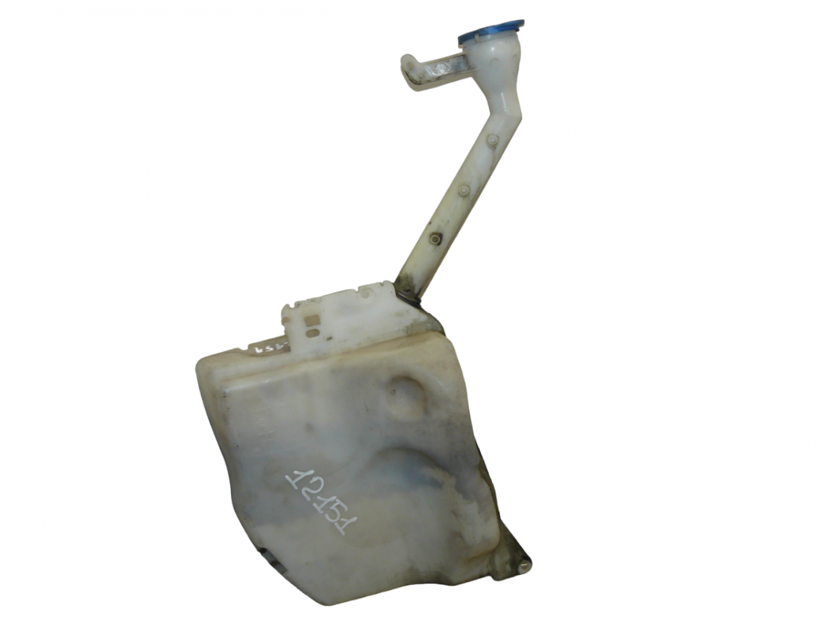 Nissan Qashqai Windscreen washer reservoir