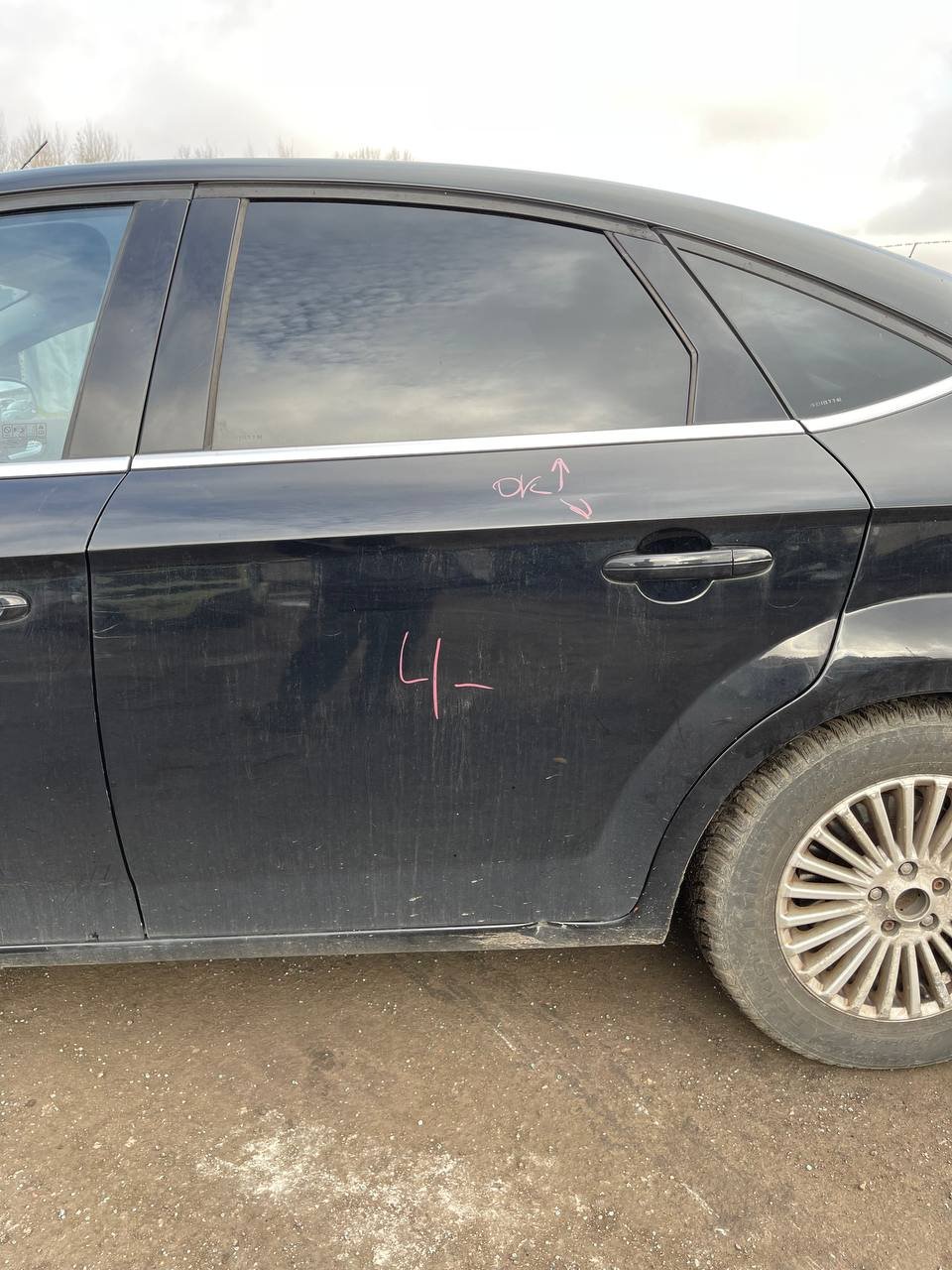 Ford Mondeo Door — rear left Door — rear left — FORD MONDEO Mk IV (BA7) (200...