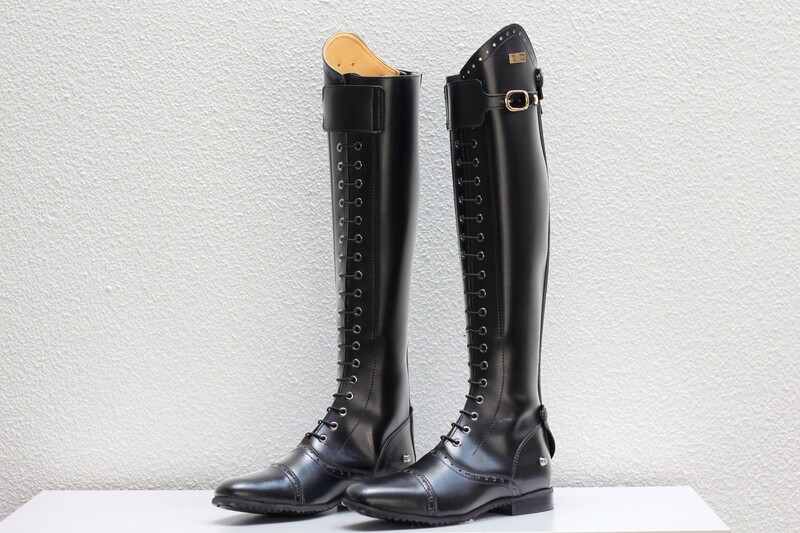 GT Laced boots
