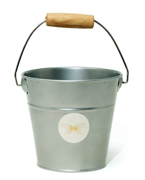 Feed bucket