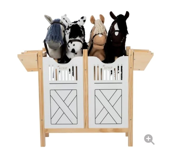 Stal voor 4 stokpaarden