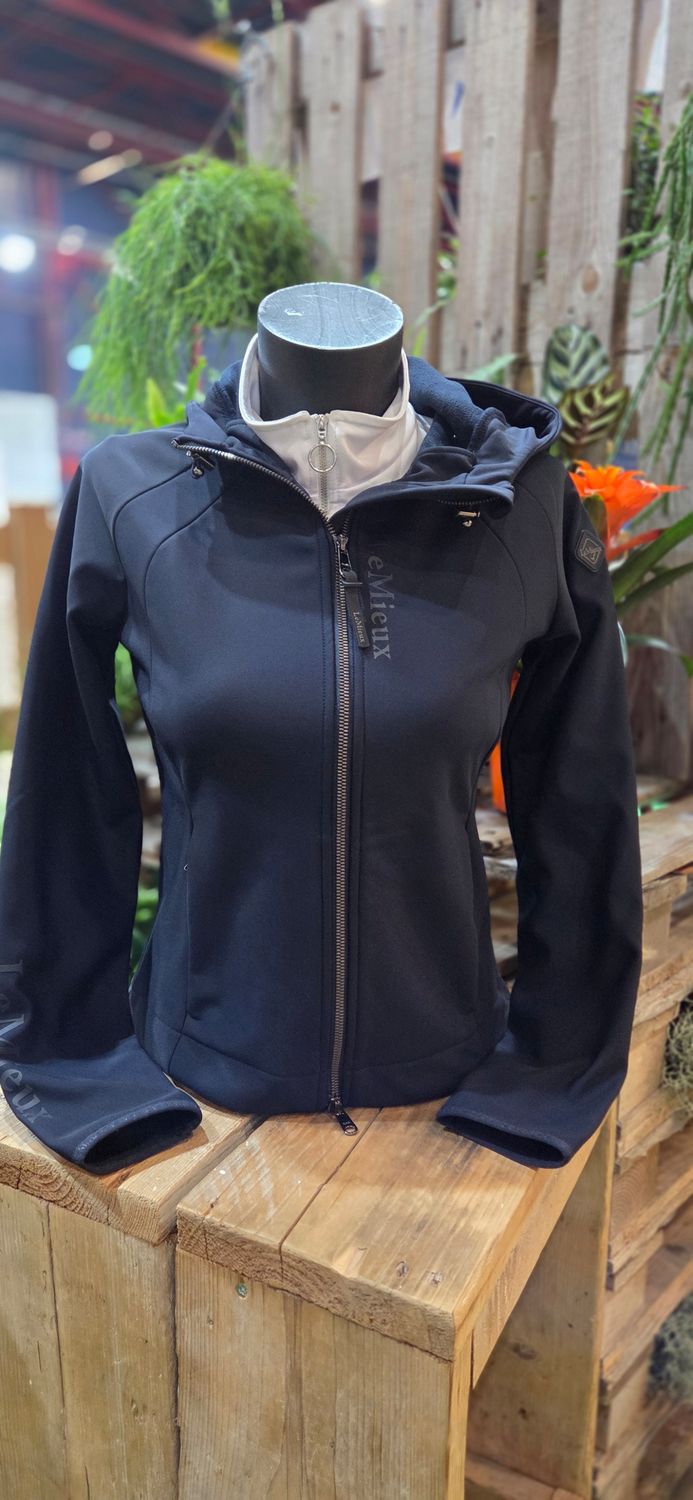 Lemieux young rider Lottie