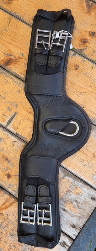 MbF dressage girth Anatomica