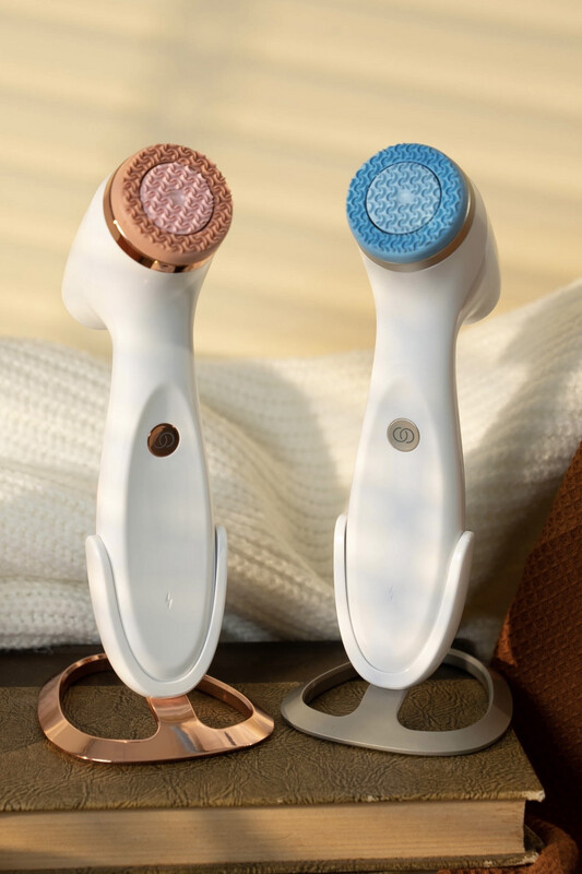 LumiSpa iO Essentials Kit