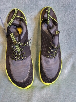WateLves Water Shoes, Black &amp; Yellow (Men&#39;s Size EUR 48) - RS3419