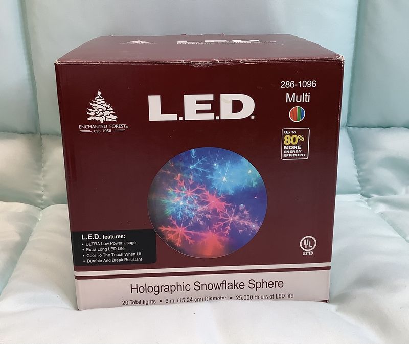 LED Holigraphic Snowflake Sphere (6&quot; Ball, 20 Lights) - RS4104