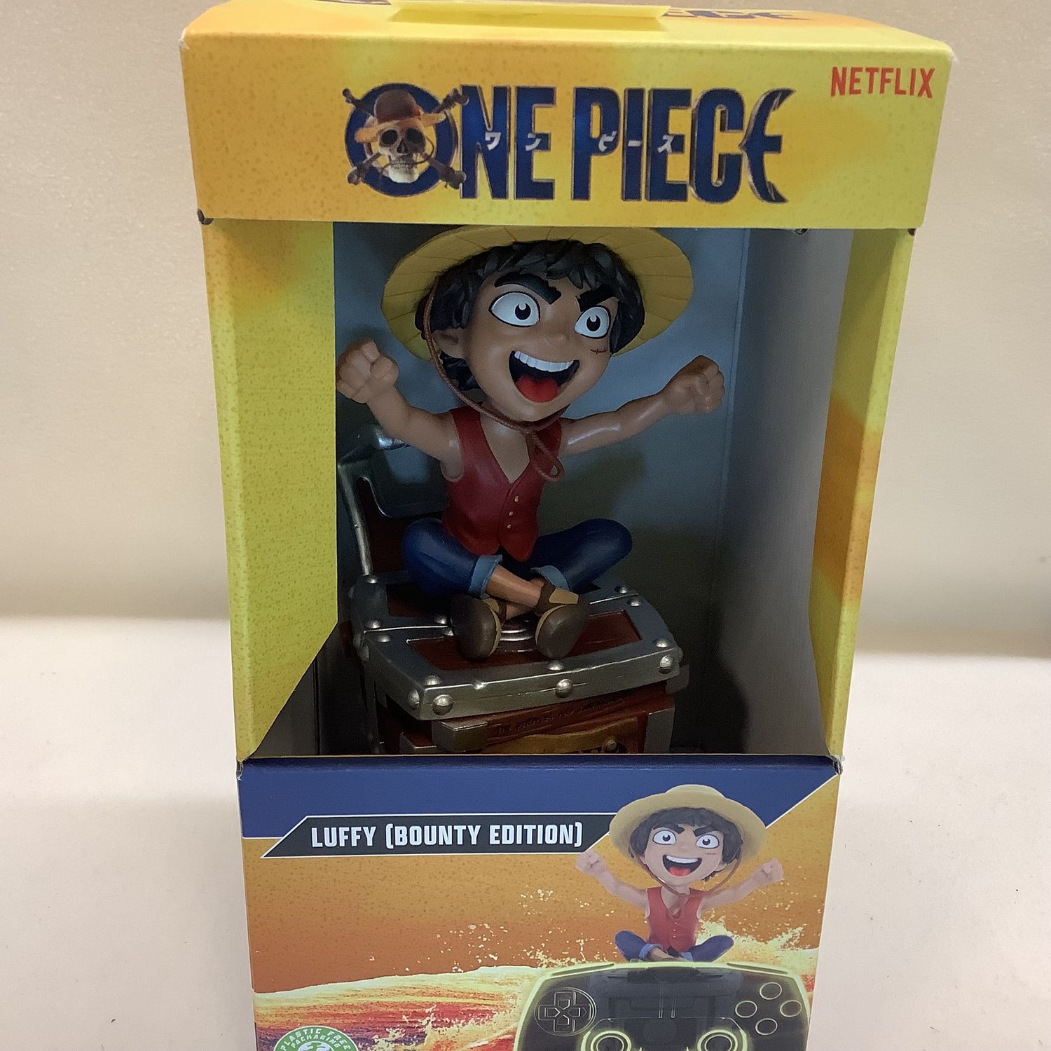 Cable Guys &quot;Netflix One Piece: Luffy&quot; Phone and Controller Holder - RS4649