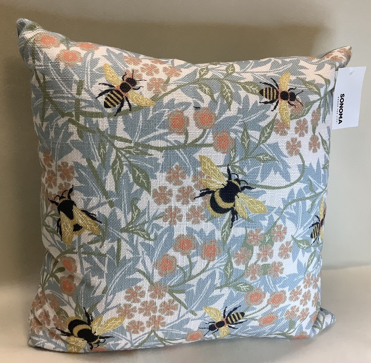 Sonoma 18&quot; Square Pillow w/Bees and Foliage Print - RS4757