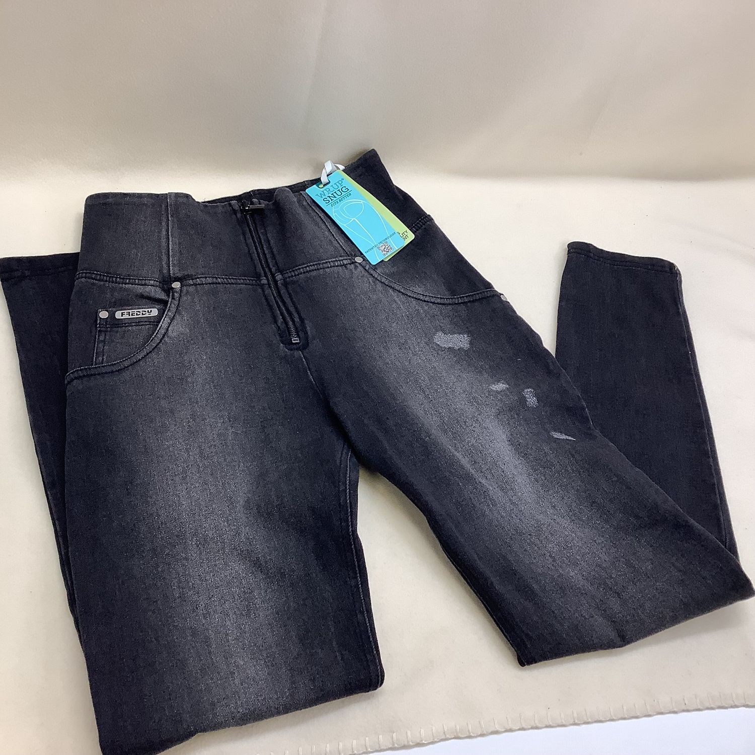 Freddy WRUP Snug Distressed High Waisted Jeans, Black (Women&#39;s Size M) - CL1997
