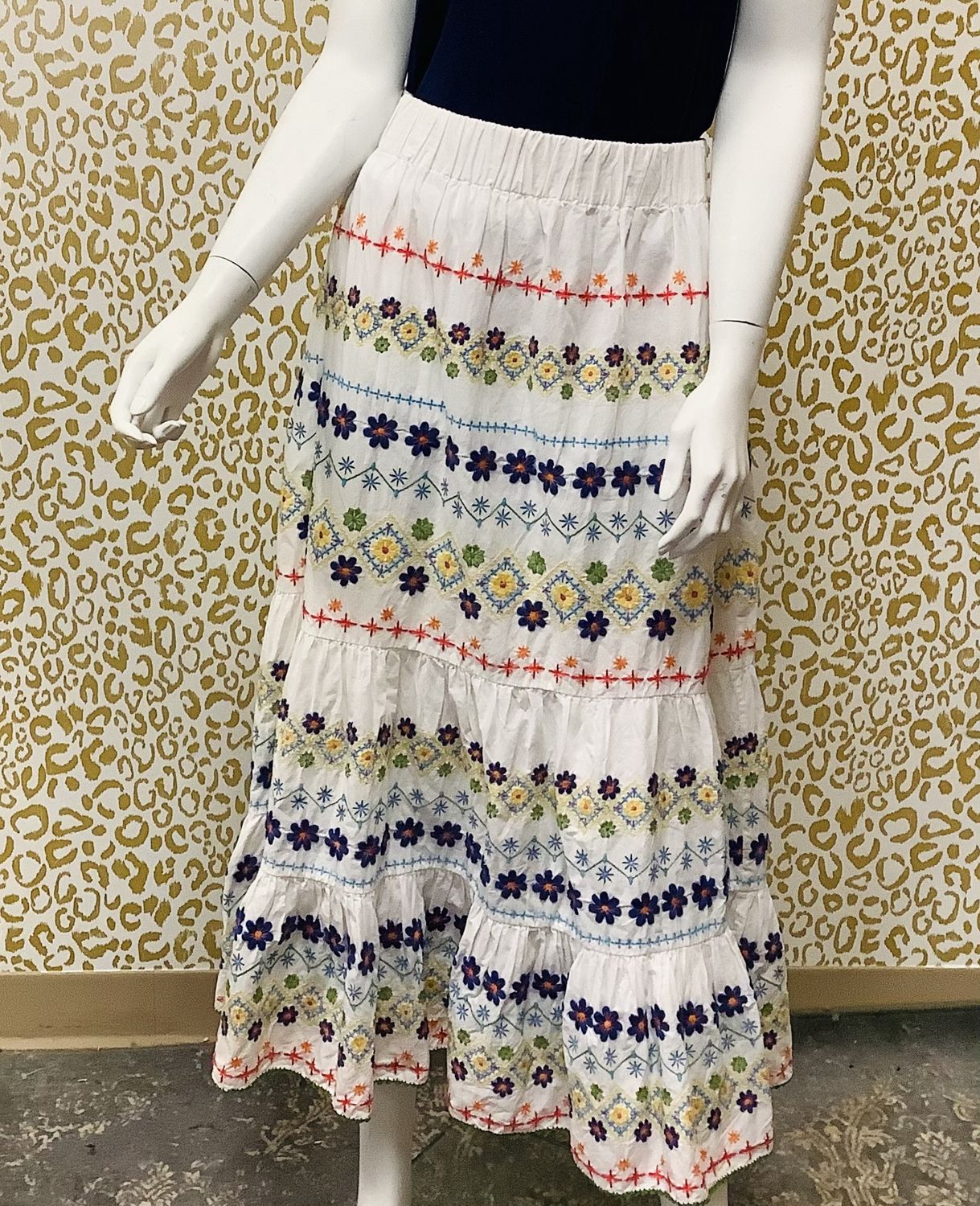 Cara Cara Floral Embroidererd Alana Skirt (Women&#39;s Size S) - CL1998