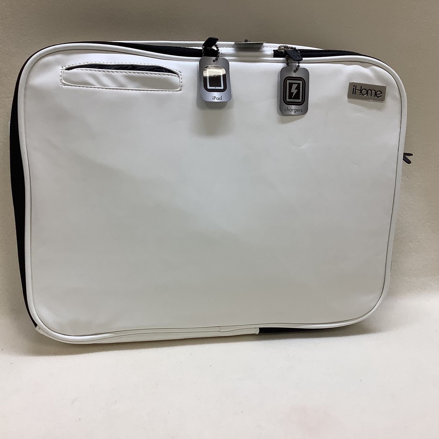iHome Smart Brief: 13&quot; Laptop Briefcase for Mac, White - RS4813
