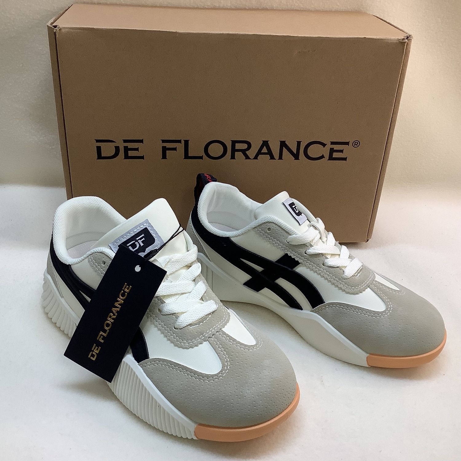 DeFlorance Cloudea Sneakers (Women&#39;s Size 6) - CL2010