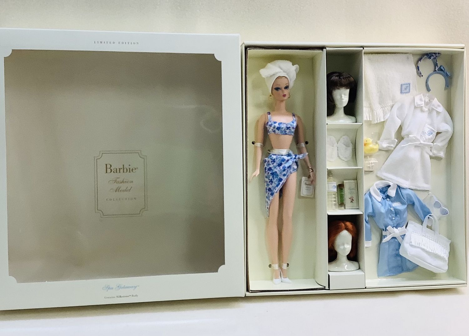Mattel Barbie Spa Getaway Giftset 2003 Limited Edition Fashion Model Collection - RS4946