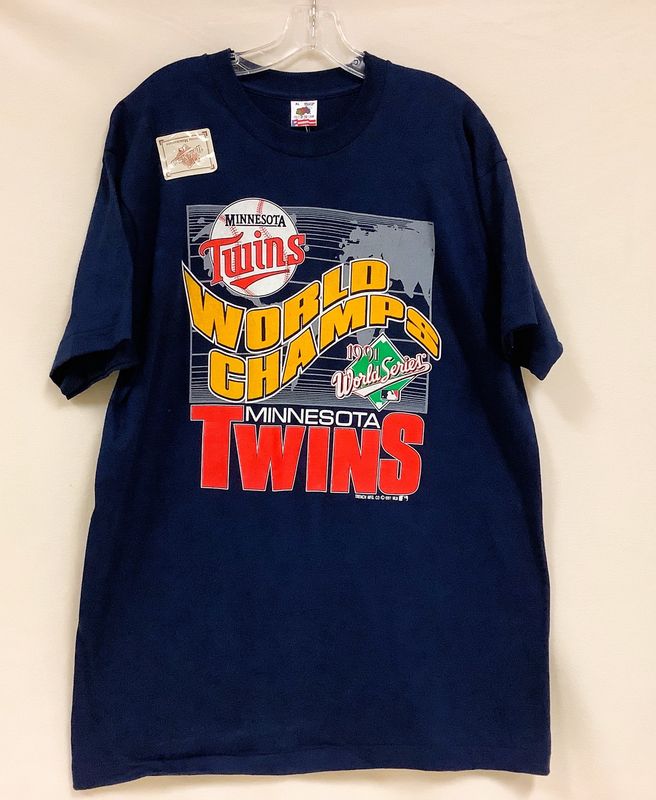 Minnesota Twins World Series Champions T-Shirt, Navy Blue (Men&#39;s Size XL) - CL2019