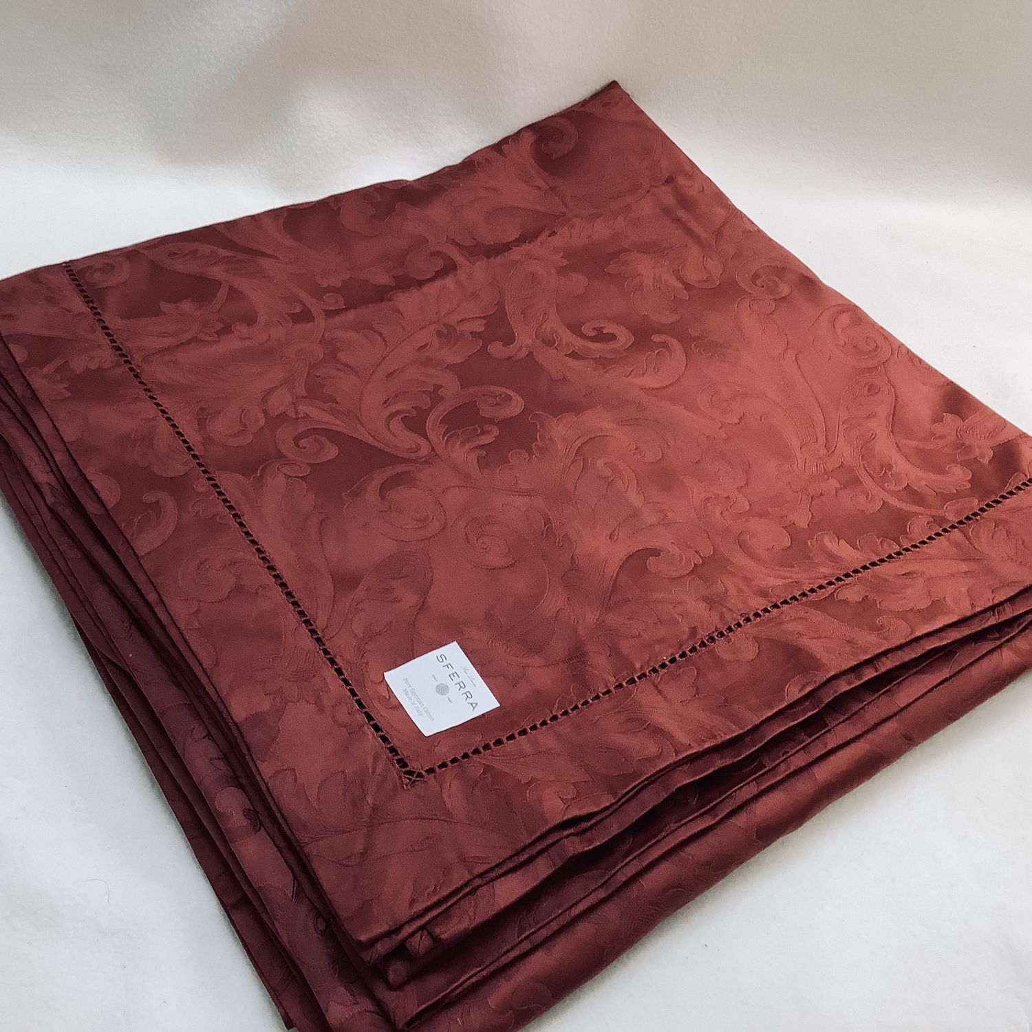 SFERRA Acanthus Jacquard Tablecloth, Garnet, 70&quot; X 144&quot; - RS5011