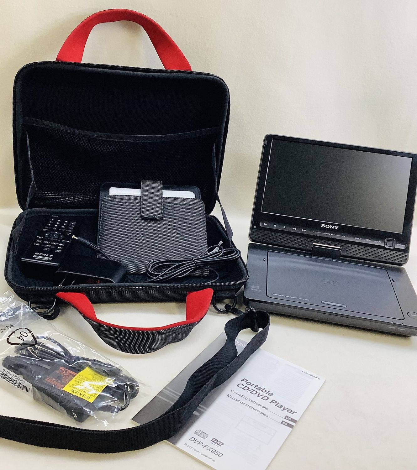 Sony DVP-FX950 9&quot; Portable DVD Player (2009 Model) - RS5014