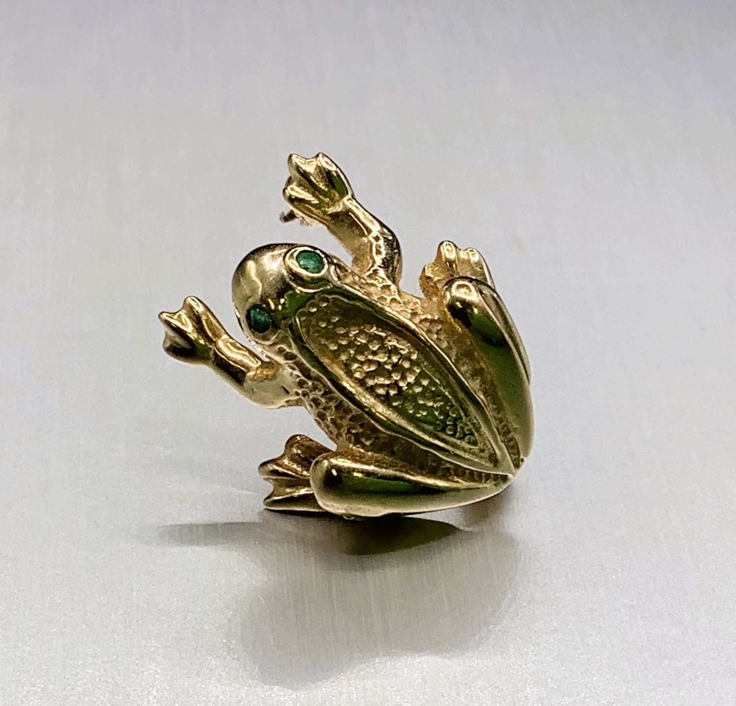 14K Gold Frog Brooch w/Emerald Stones as Eyes - RS5092