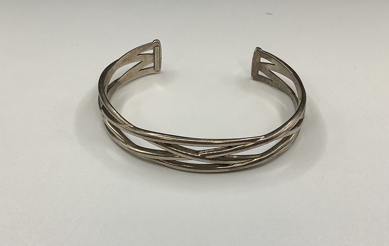 Vintage Tiffany &amp; Co. Signed Sterling 925 Celtic Knot Cuff - RS5257