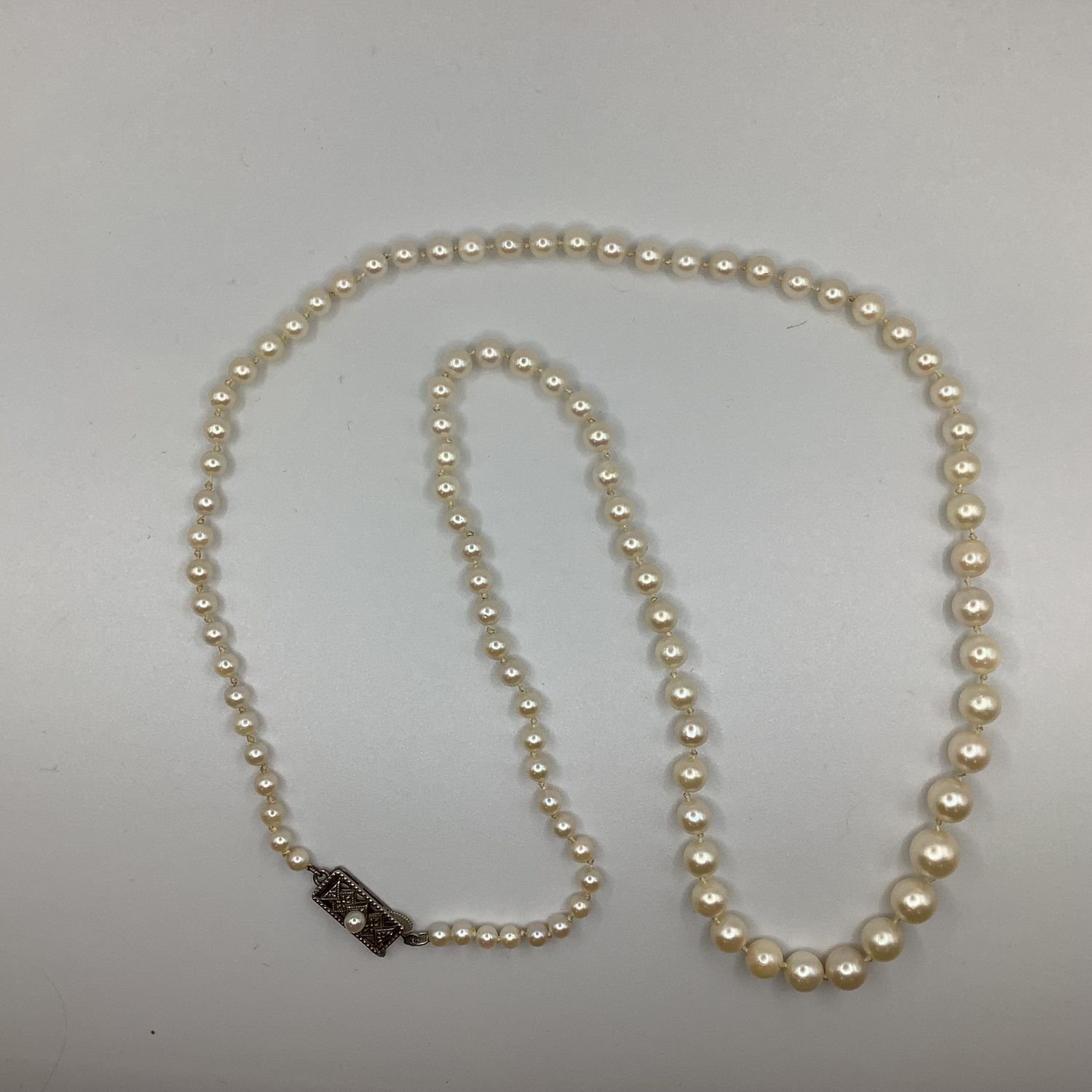 Vintage Sterling Clasp Mikimoto Cultured Pearl Graduated 22&quot; Strand - RS5262