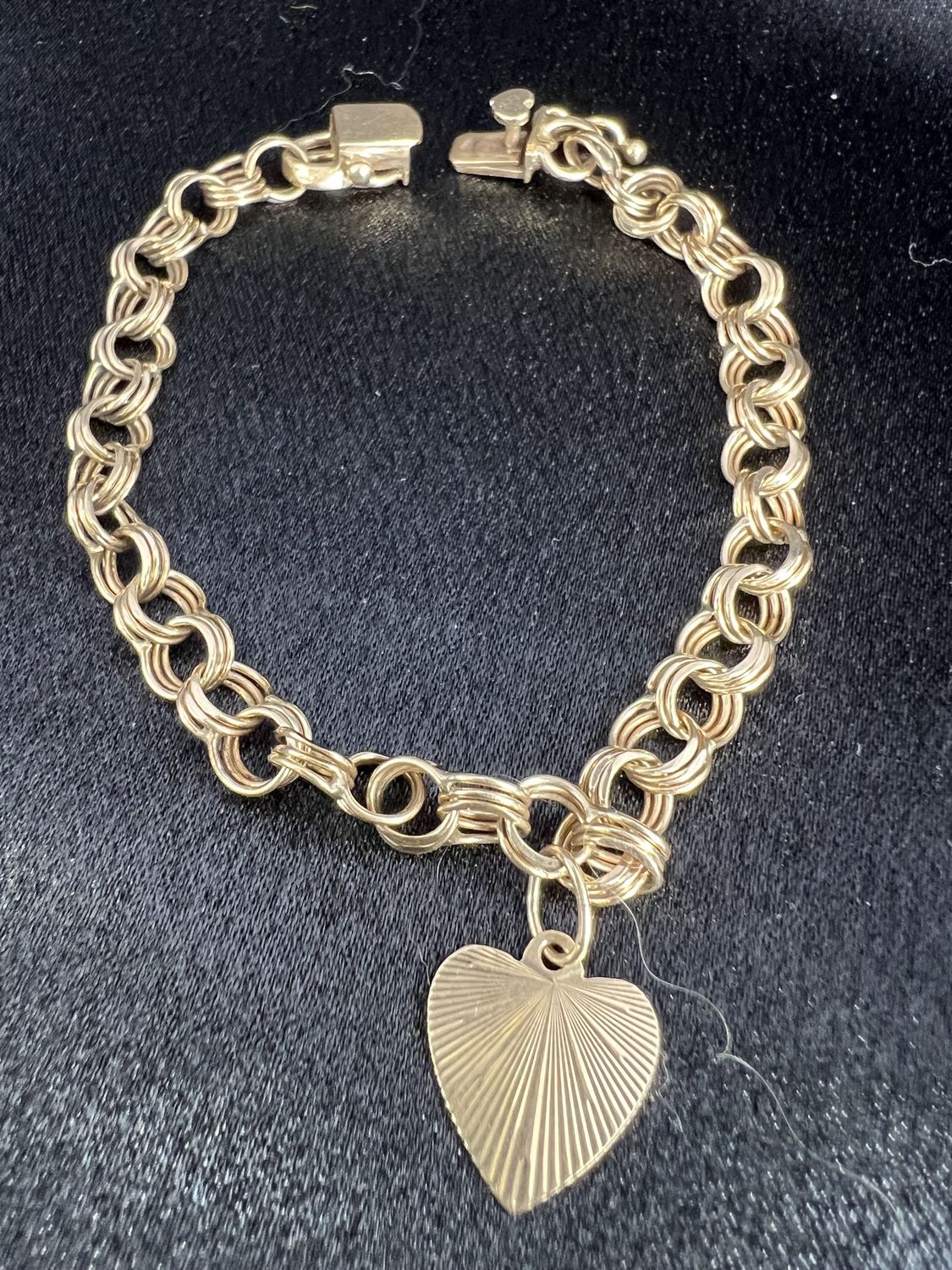 14K Gold Bracelet with Heart Charm - RS5349