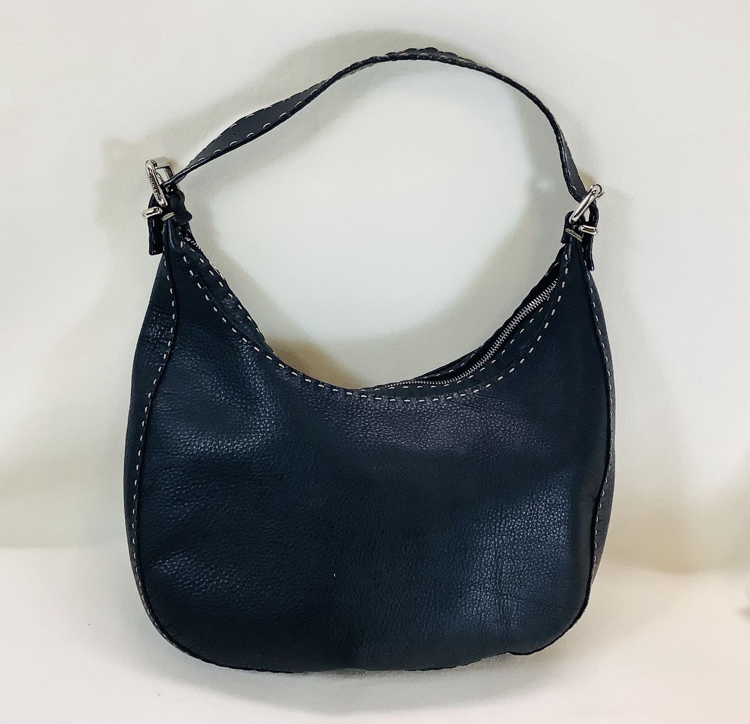 Fendi Selleria Hobo Shoulder Bag in Black Pebble Grain Leather with Running Stitch - RS5392