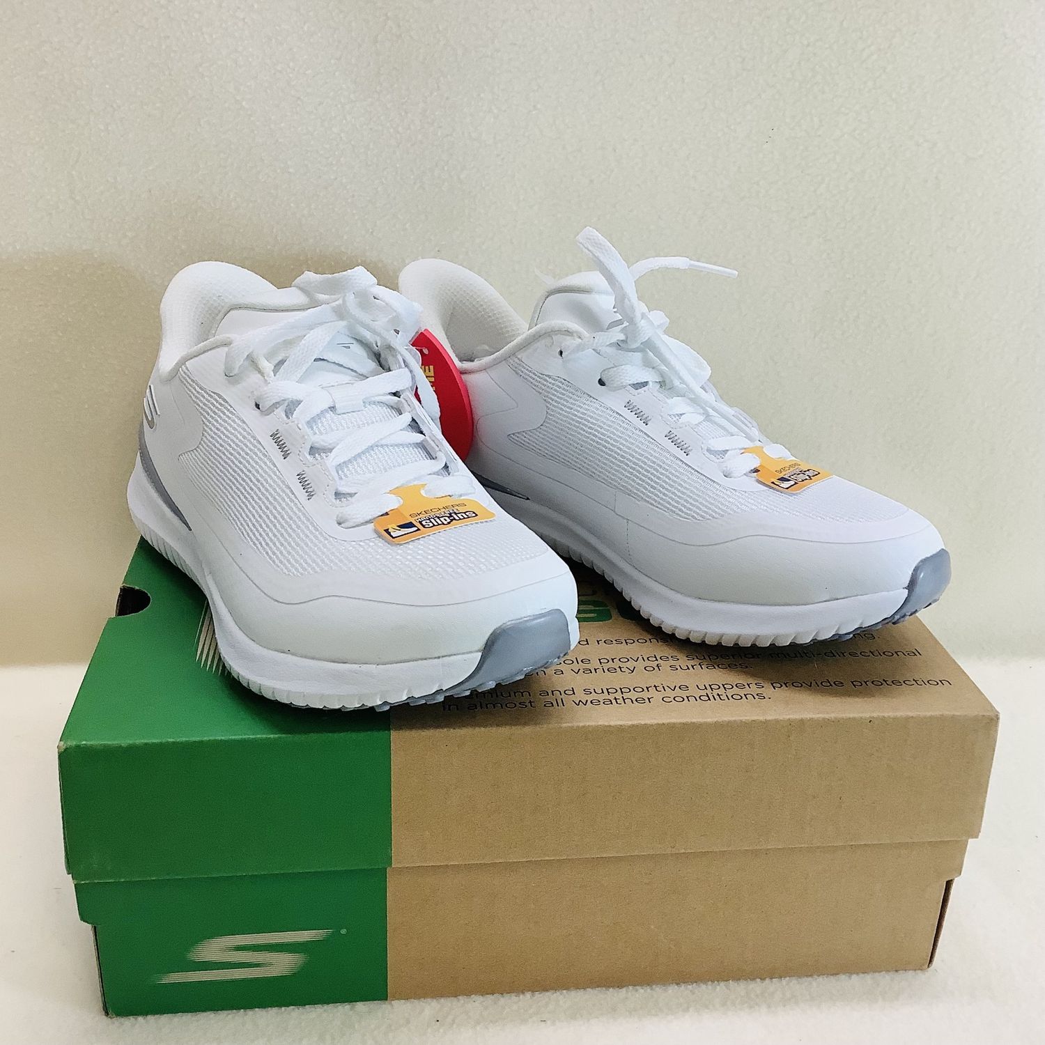 Skechers Slip-ins: GO GOLF Flight, White (Women's Size 6.5) - RS5531