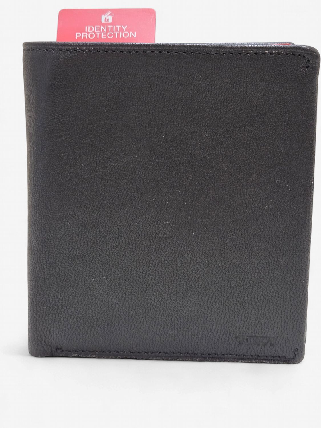 TUMI Chambers Global Flip Coin Wallet, Black - RS5592