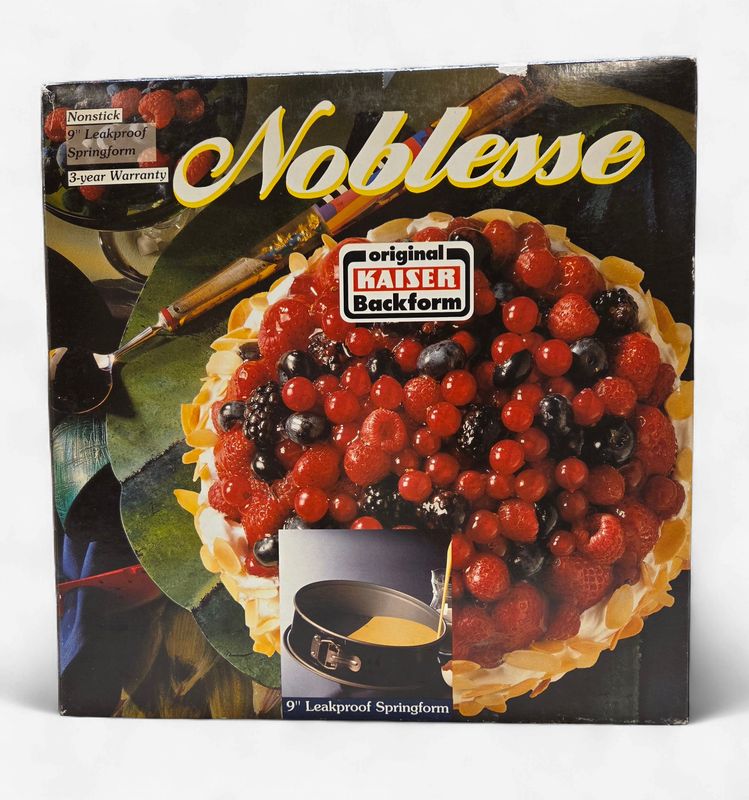 Kaiser Noblesse 9" Springform Pan - RS5614