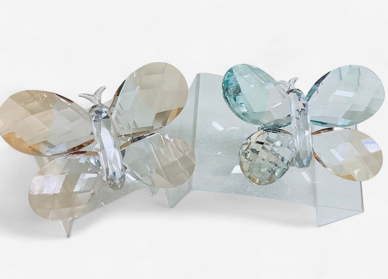 Simon Designs Jumbo Crystal Butterfly Paperweight - RS5726