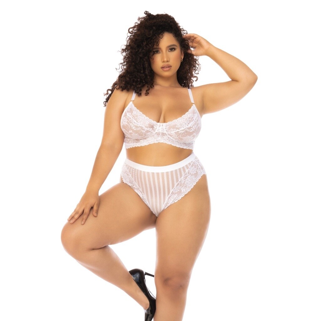 White Striped And Floral 2 Piece, Size: 3X/4X