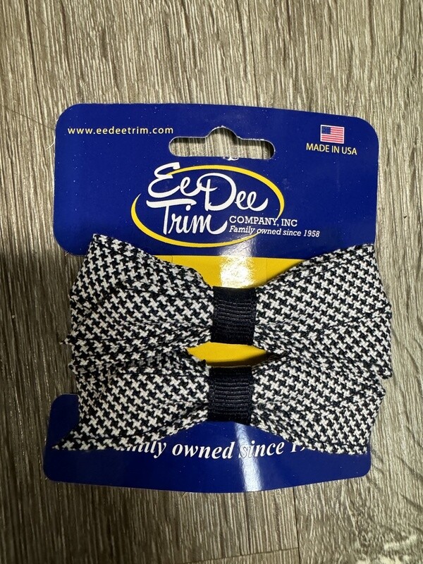 Pig Tail Bows