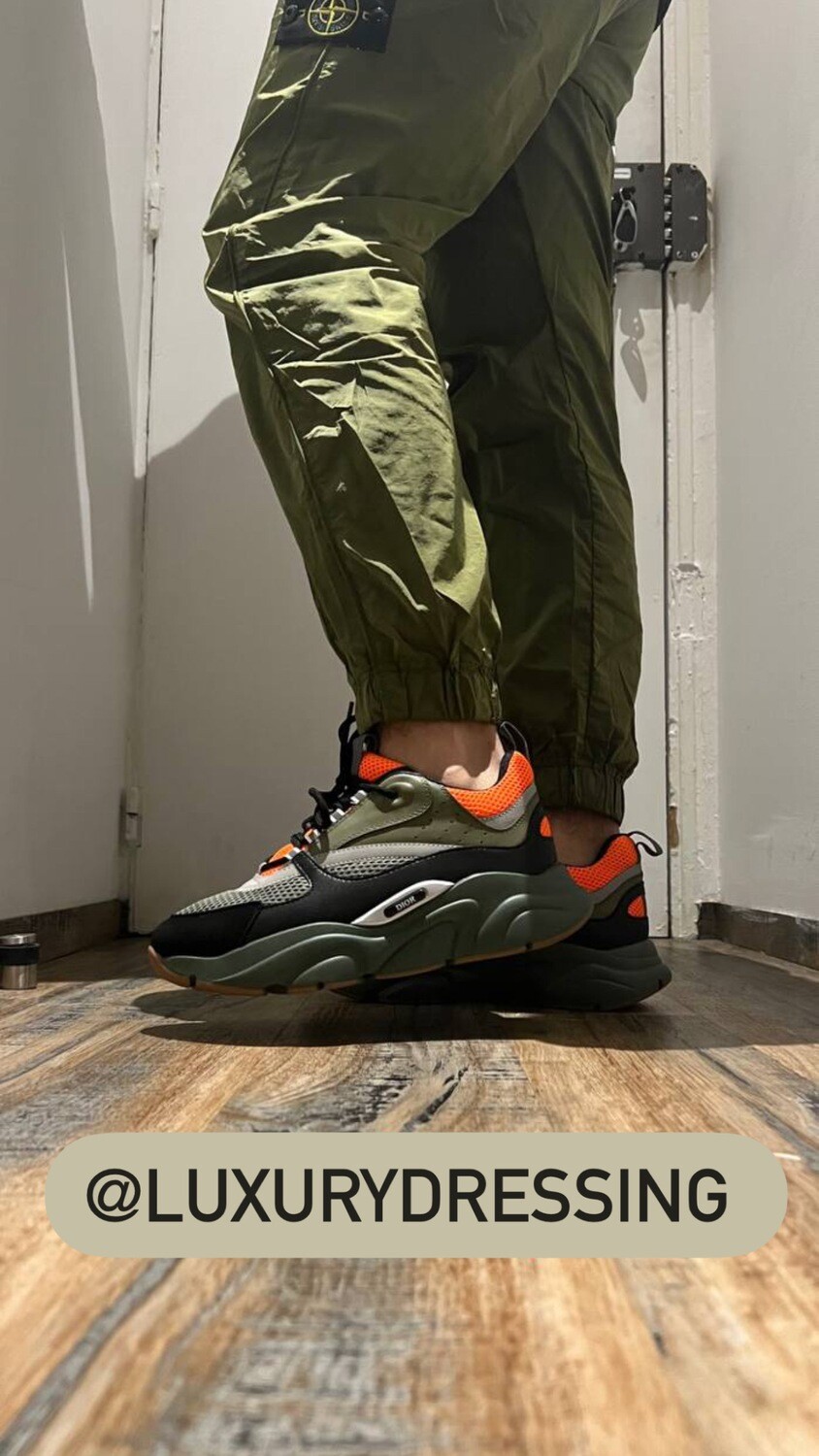 B22 sneakers