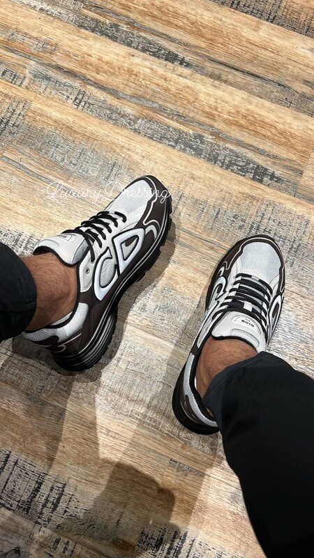B30 sneakers